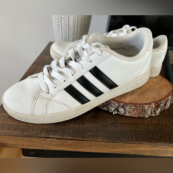 Adidas women’s grand court - Picture 2 of 6